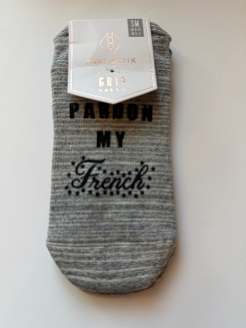 NWT Tavi grip Gray No-Show Socks - 'Pardon My French'